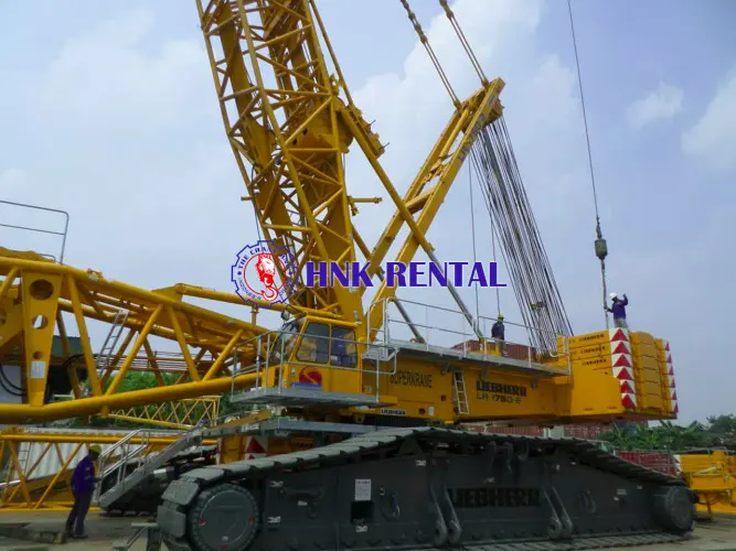  Sewa Unic Crane  pelabuhan pamekasan